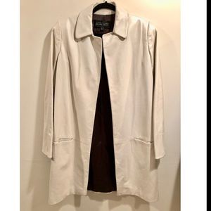 Off white Ellen Tracy Faux Leather Coat 90s Y2K vintage pearly white